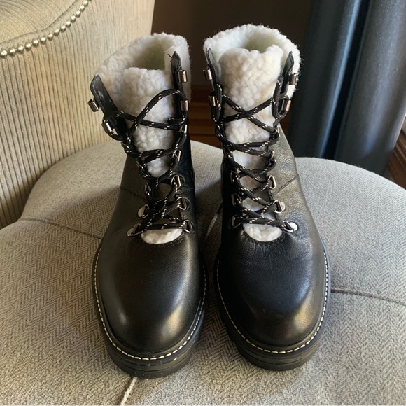 Bernardo Hiker Boots. Women size 7.5 - Picture 4 of 6